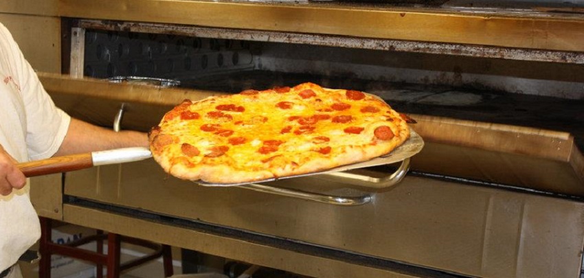 Boston Pizza Plus - Restaurants 